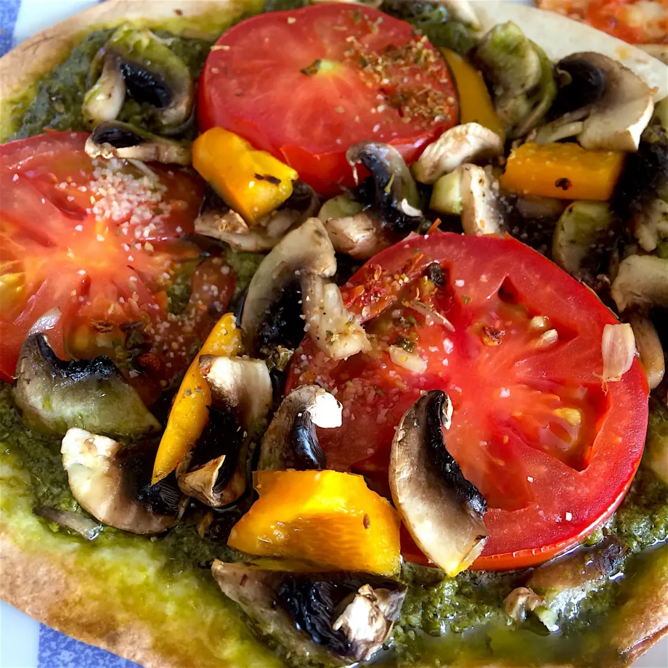 Vegan tortilla pizza 🌱🤗|MissYumYumさん