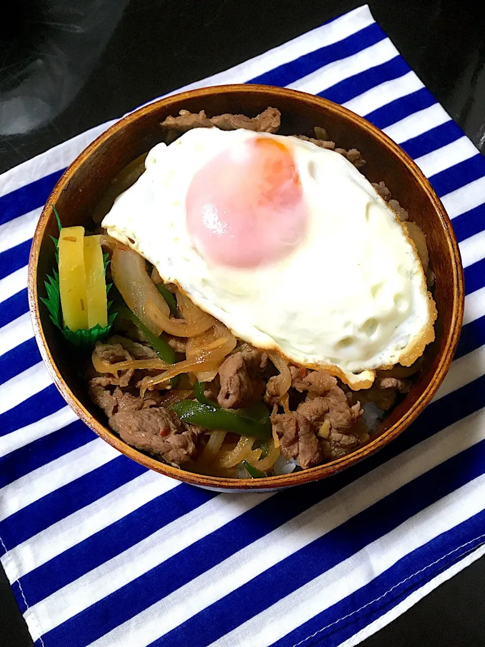 Snapdishの料理写真:頭にきたから手抜き弁当 焼肉丼


12/7 木曜日
国分寺|にゃおさん