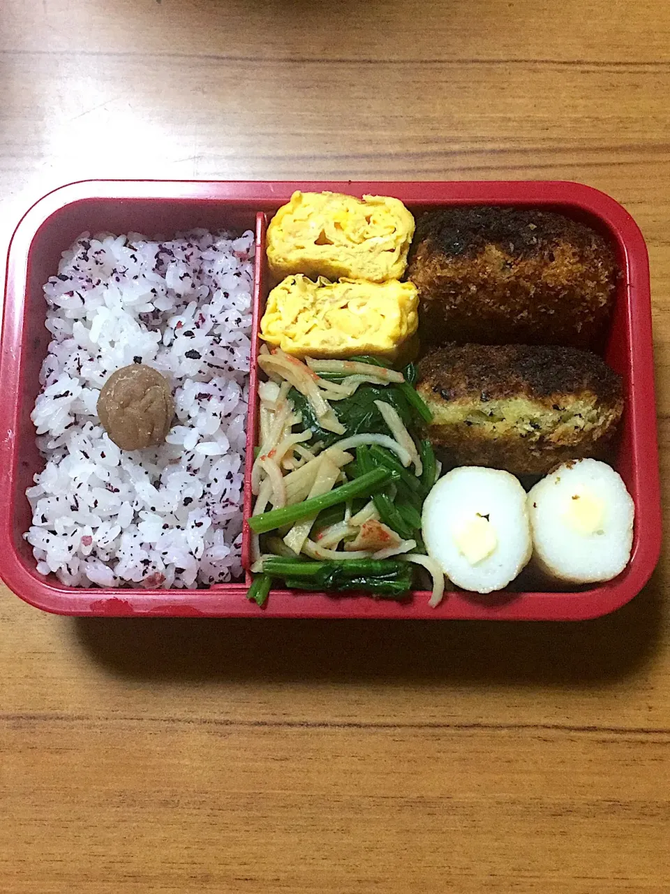 Snapdishの料理写真:12月13日のお弁当🎅
※さつまいもコロッケちょい焦がし目💧|himeさん