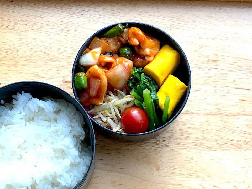 Snapdishの料理写真:鶏のチリソース炒め 弁当|弁当 備忘録さん