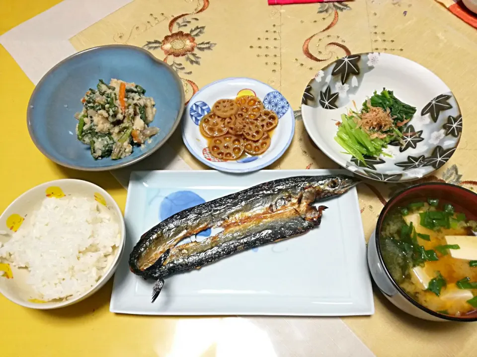 晩ごはん
 - さんま開き
 - 菊菜のおから煮
 - きんぴら蓮根
 - 壬生菜のおひたし
 - わかめお豆腐お味噌汁|korinoさん