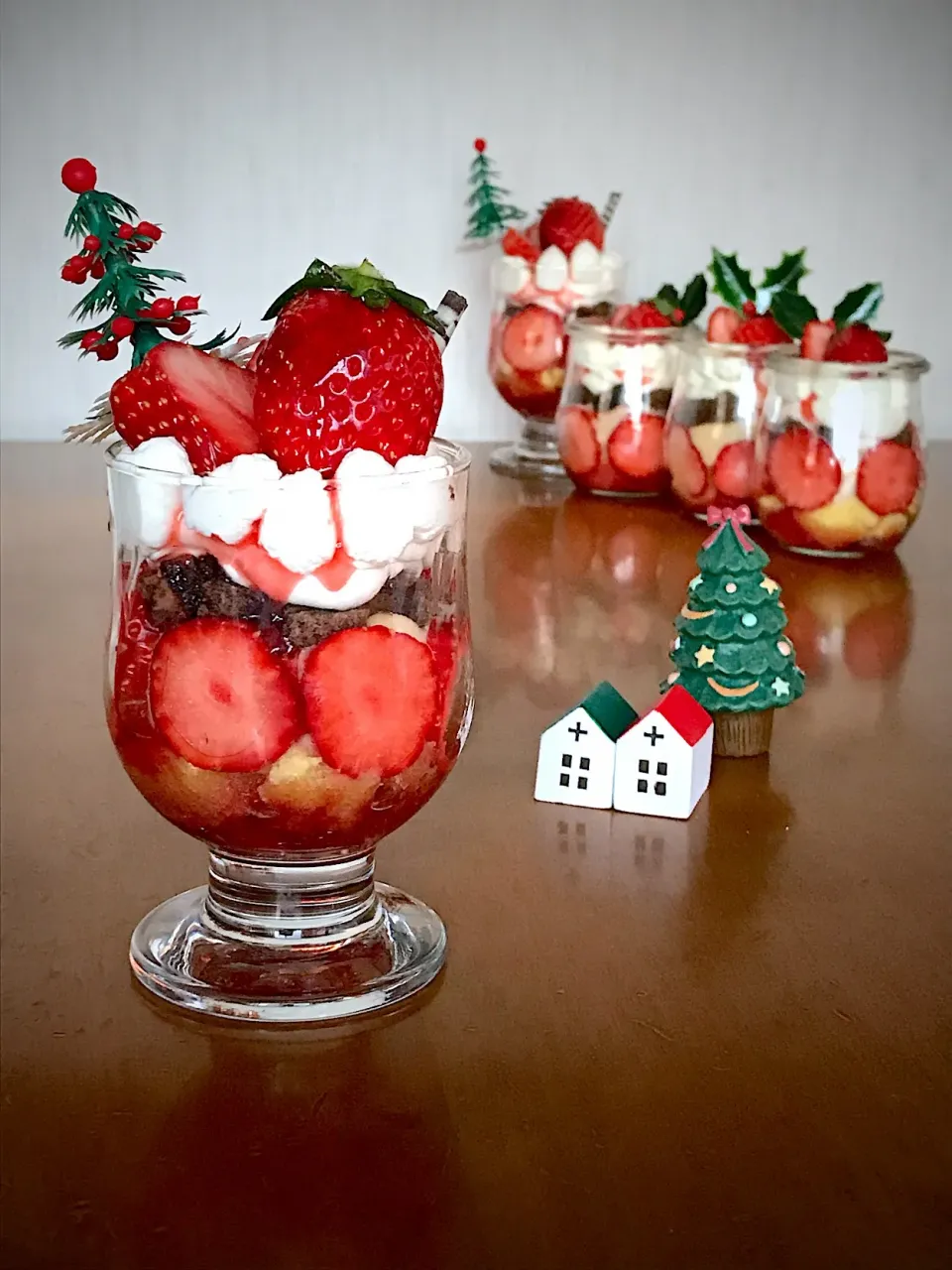 🍓のパフェ🎄|Miki (^_−)−☆さん