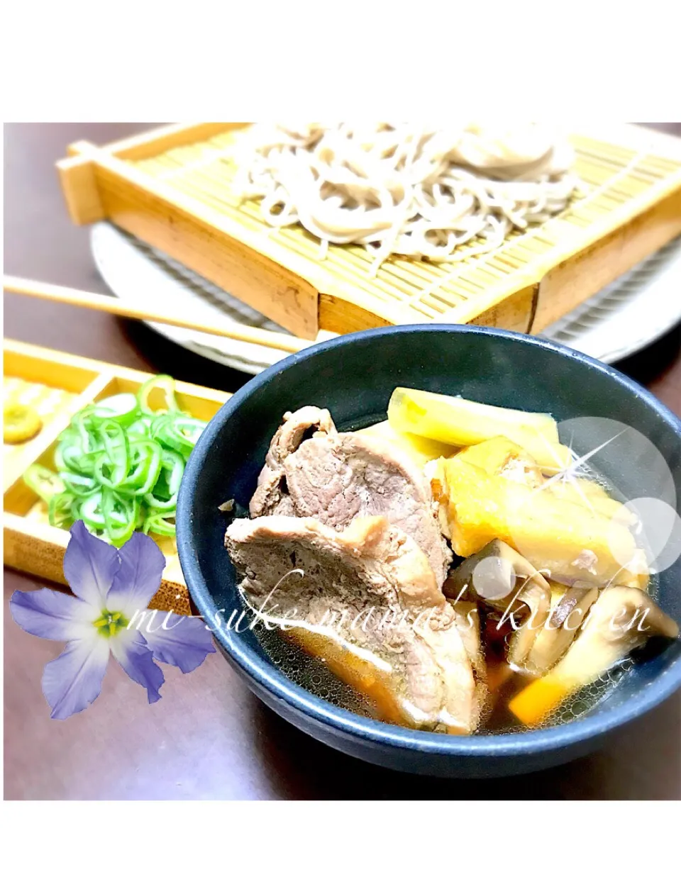 Snapdishの料理写真:年越し♡我が家の鴨南蛮蕎麦(饂飩)｡ஐஃ
生姜と酒を揉み込むのでお肉柔らか臭みも取れます🎵🎵|🍓ふみふみ🍓さん