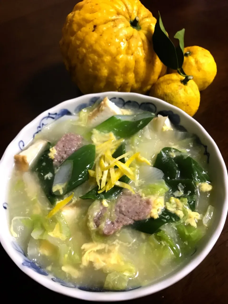 ゆかりさんの料理 白菜の挽き肉トロトロ煮😋柚子たっぷりも美味い😋|とんちんさん