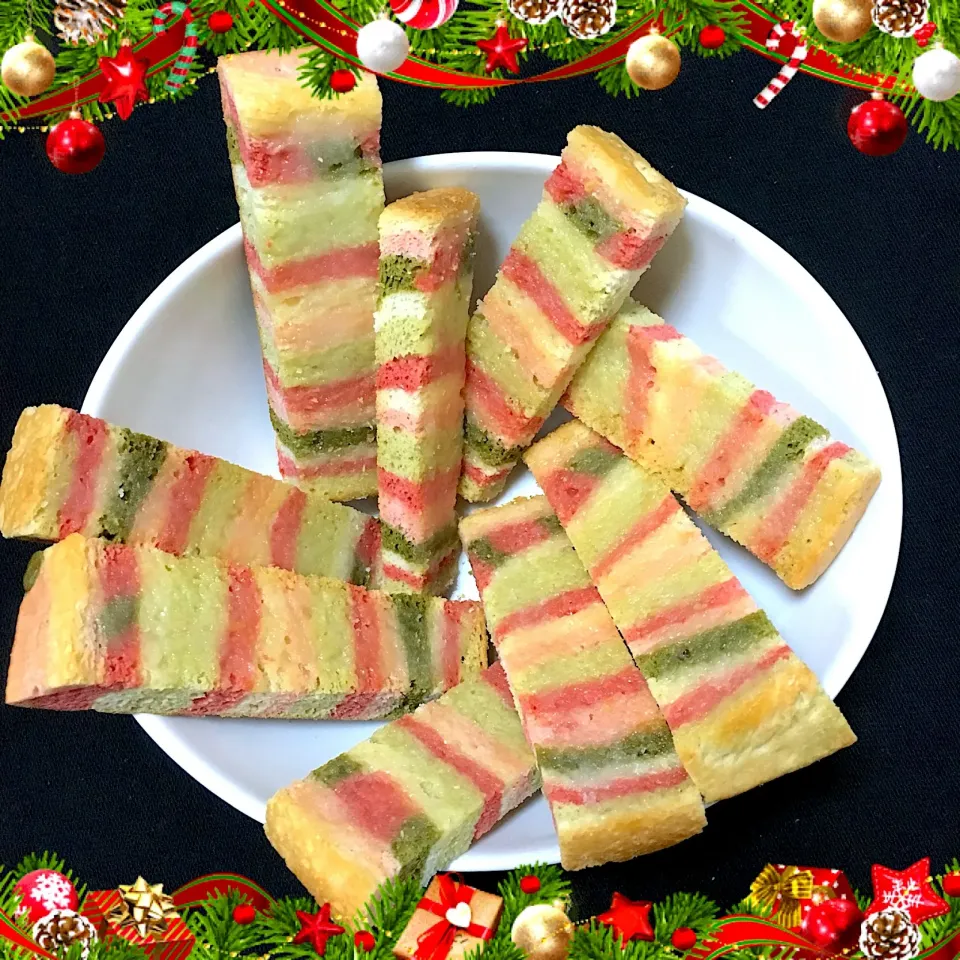 💚❤️クリスマスカラーのしましま食パンのシュガーラスク💚❤️

 #角食パン  #食パン  #デコパン  #パン  #手作りパン  #イラストパン  #クリスマス  #ストライプ  #ストライプ  #しましま #ラスク#シュガーラスク|izuyoさん