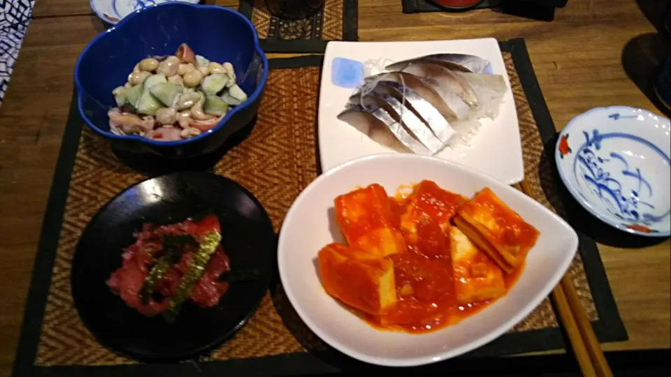 豆サラダ＆シメサバ＆厚揚げのラタトゥイユ風＆マグロ剥き身|まぐろさん