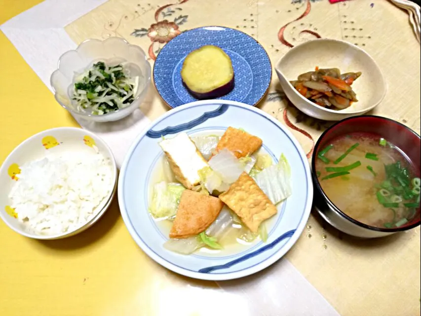 Snapdishの料理写真:晩ごはん
 - 厚揚げ平天と白菜煮物
 - きんぴら牛蒡
 - さつまいものレモン蜂蜜煮
 - 大根と大根菜の塩揉み
 - 人参大根お味噌汁|korinoさん