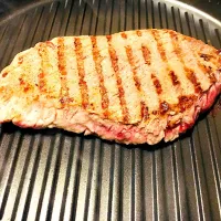 Snapdishの料理写真:珍しく牛ステーキ🥩|なるっぺさん