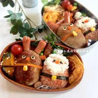 Snapdishの料理写真:高１娘のお弁当★肉巻きおにぎり弁当クリスマスバージョン #肉巻きおにぎり  #クリスマス弁当  #キャラ弁