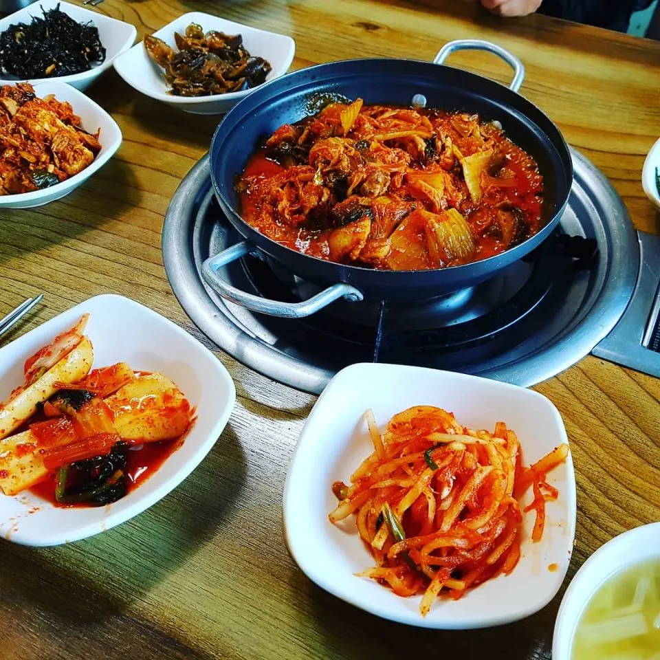 짜글이 (돼지) 김치찌개..
#김치찌개 #김치 #한식|Parkさん