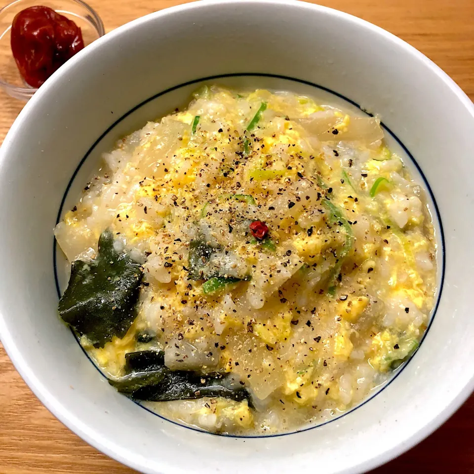 昨晩の味噌汁でおじや😊
ふっくら玉子とシャキシャキネギ♪|Jean Nobyさん