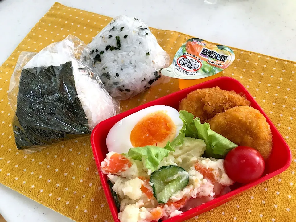 今日のお弁当🍱
おにぎり🍙|くっきいさん