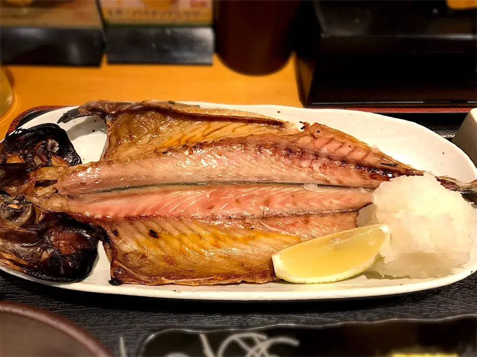 特大真鯖の開き備長炭炭火焼き|もうちゃんさん