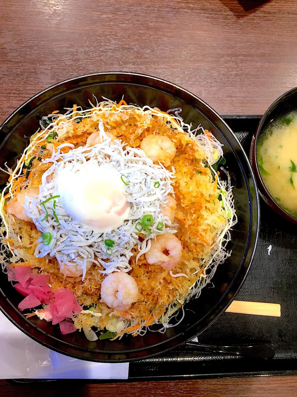 とびっちょの海老かき揚げ丼|ぺろたんさん