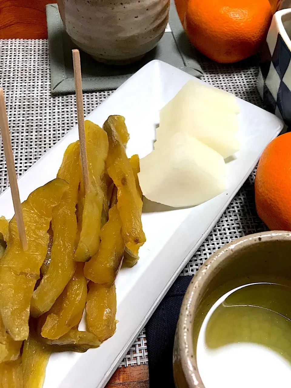 干し芋と大根の漬物でお茶受け🍵|シュトママさん