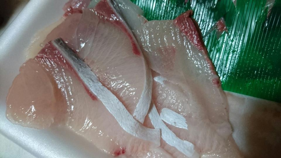 最高級✨氷見の寒ぶり<・)))><
