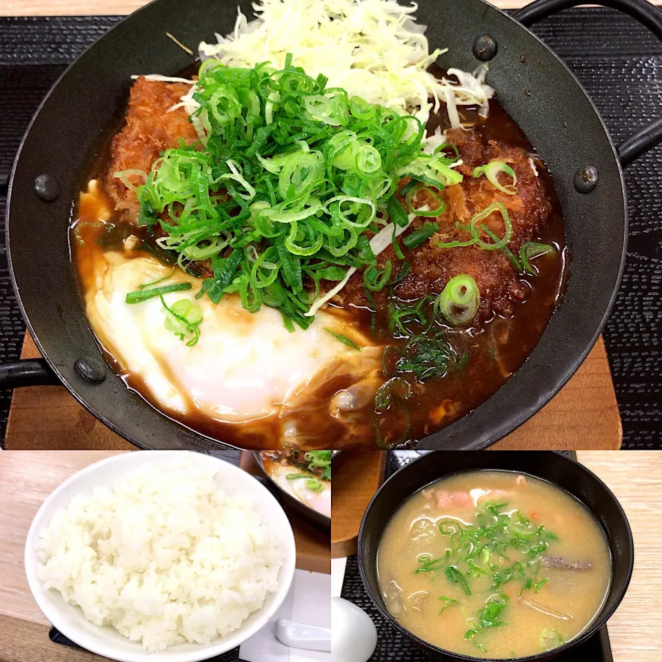 まろやか玉子仕立て
青ねぎ味噌カツ鍋定食|るみおんさん