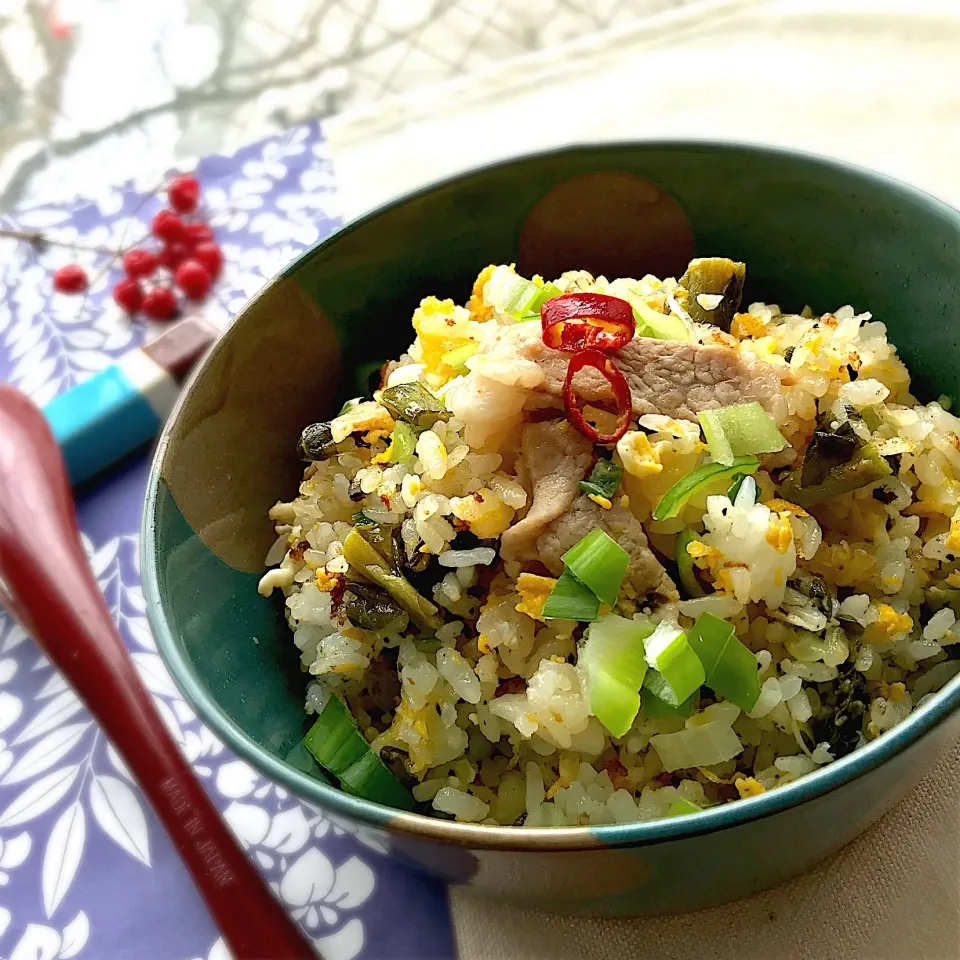 昼ごはん  豚肉と野沢菜漬の炒飯|砂雪さん