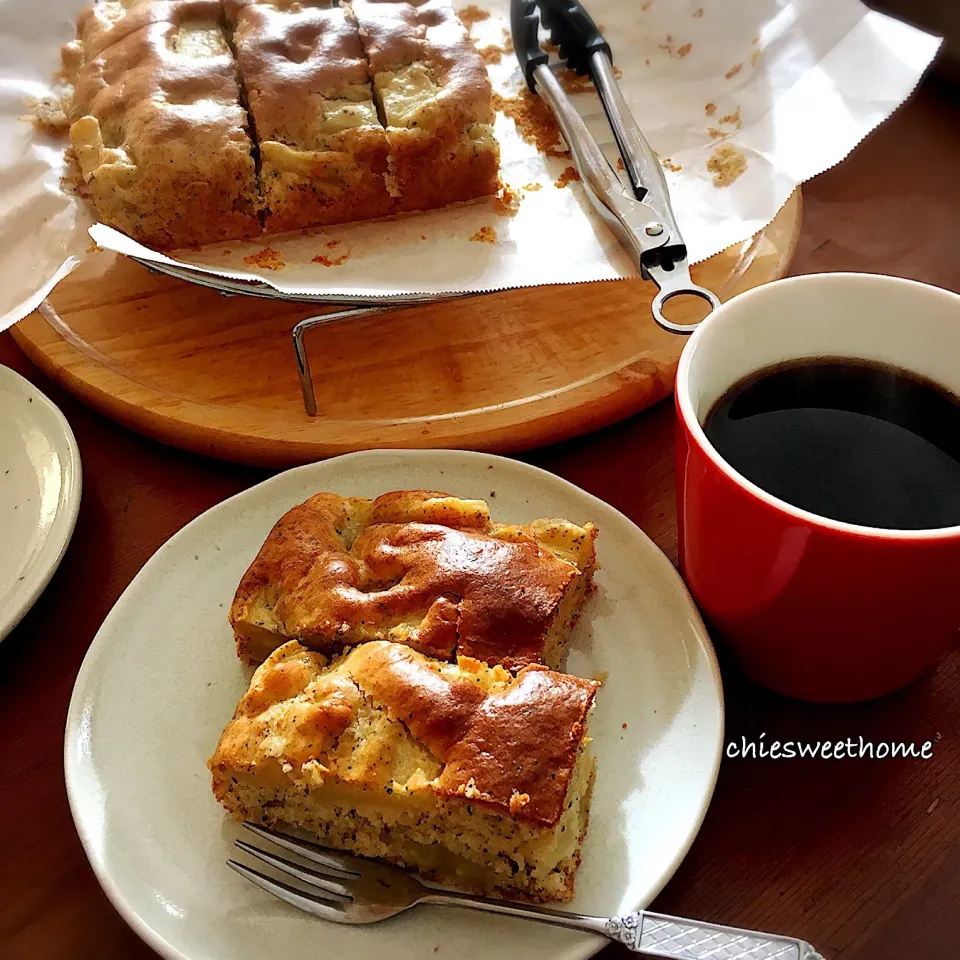 Snapdishの料理写真:紅茶とりんごのケーキ|chieko ♪さん