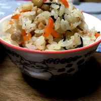 ひじきと鶏肉の混ぜごはん|こんこんさん