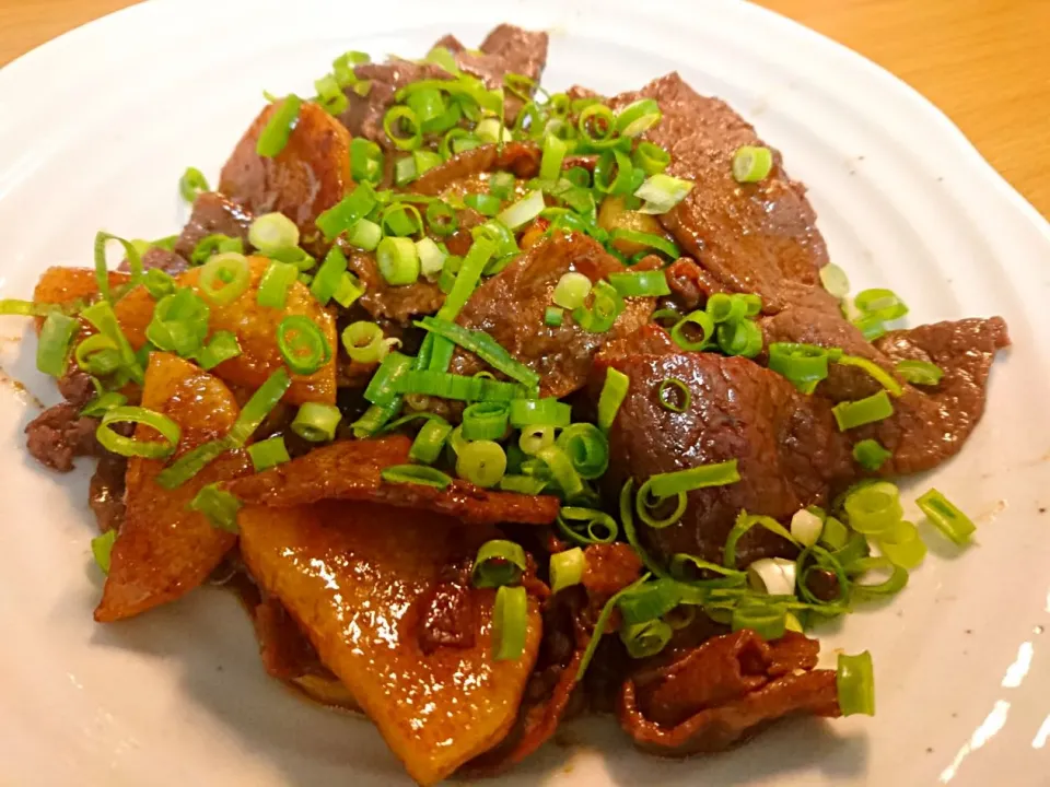 すき焼き牛肉と焼き山芋の炒め物|みぃchanさん