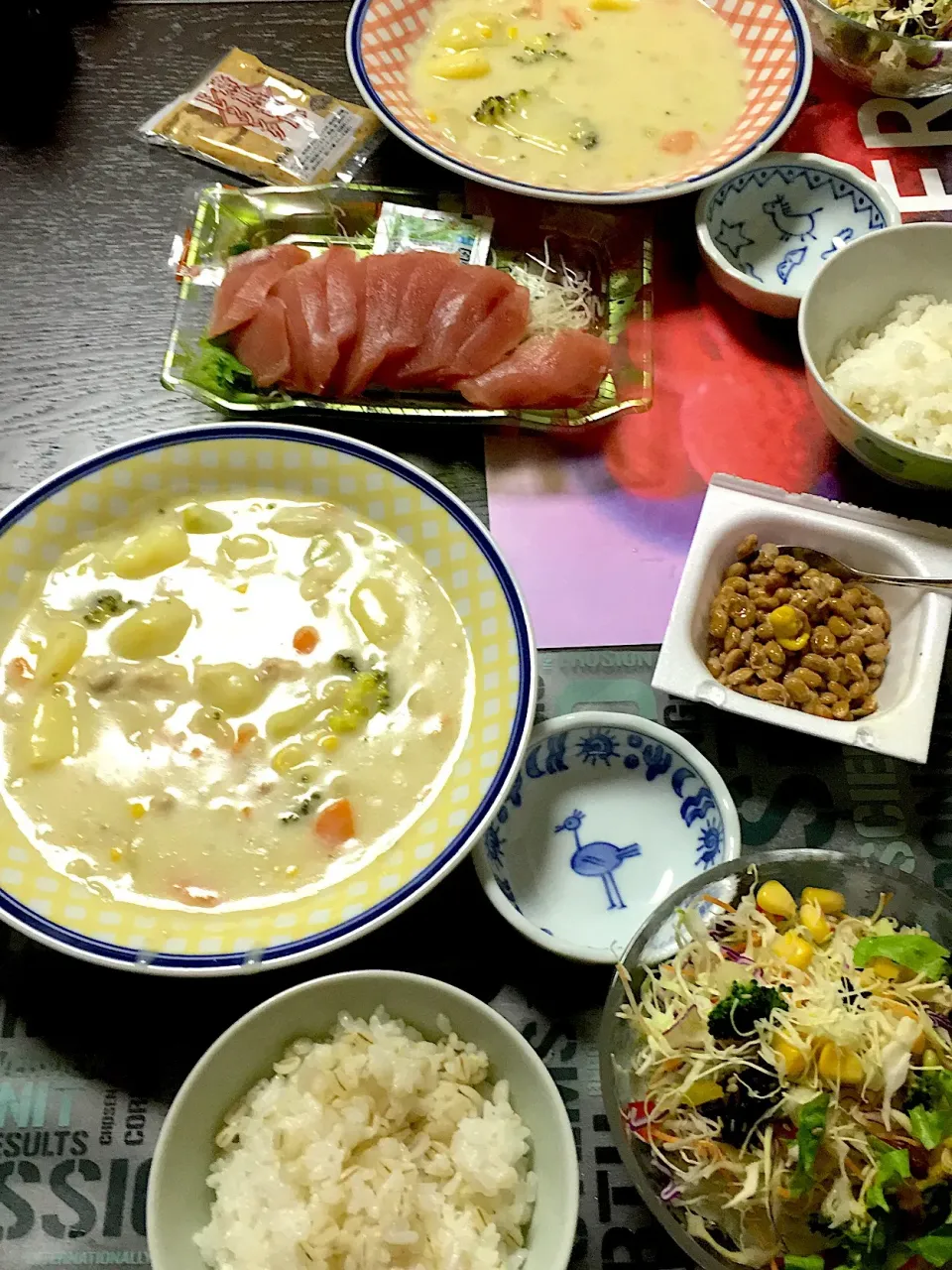 クリームシチュー二日目、マグロ刺身、生野菜サラダ、納豆ご飯(*^｡^*)|ライムさん