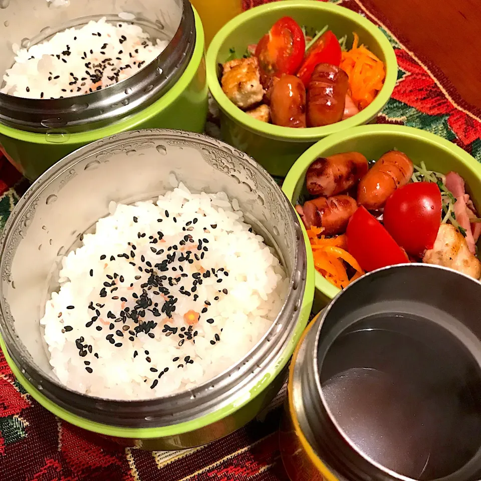 今日のお弁当🍱
12月も後半に突入
寒さに負けないで٩( 'ω' )و
今日もいってらっしゃい👋😊|mokoさん