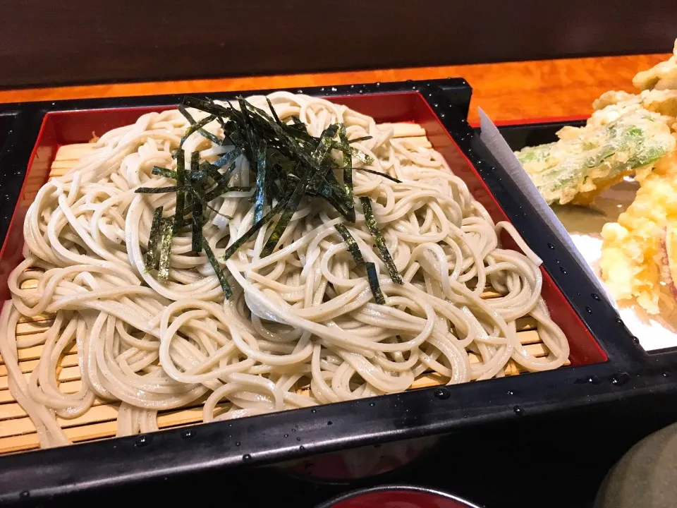 Snapdishの料理写真:天ざるそば|chan mitsuさん