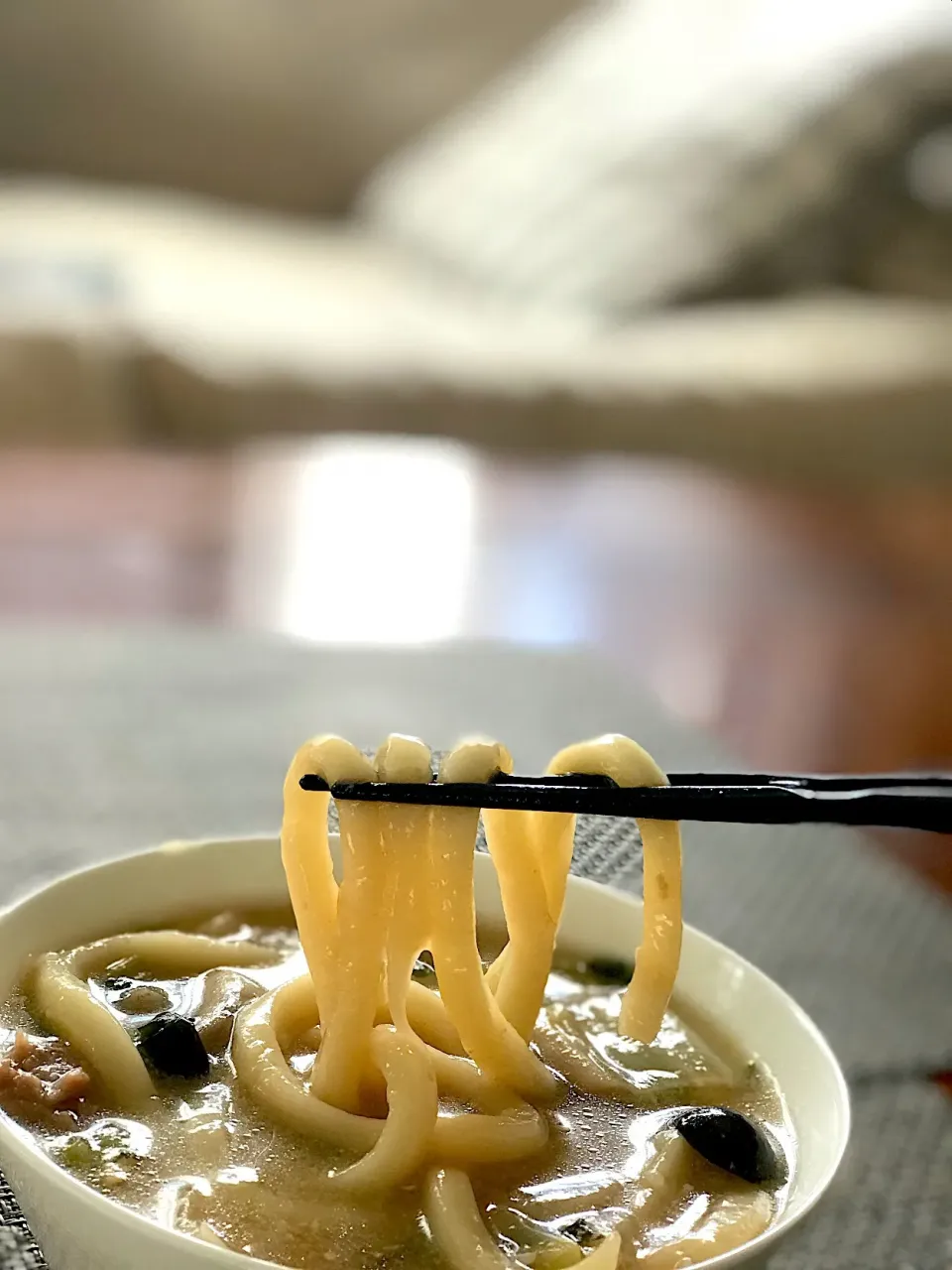 寄せ鍋の翌日のお昼はうどんで食べ尽くし|シュトママさん