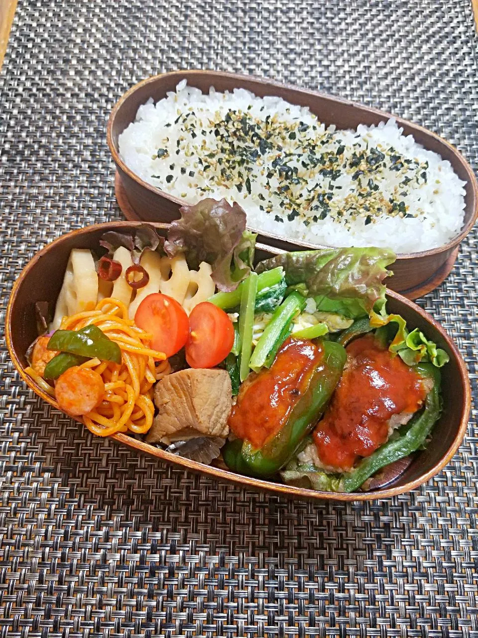 今日の息子弁当🍱　ピーマンの肉詰め😁😁|クッキングオヤジさん