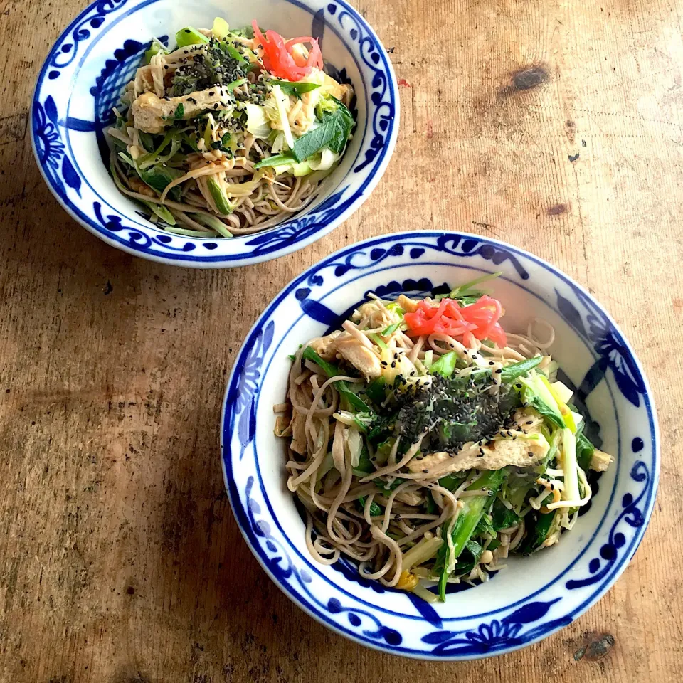 昨日の昼ごはん‼︎
 #お昼ごはん  #昼ごはん  #ランチ  #lunch  #蕎麦  #焼きそば #和風焼きそば  #ふたりぐらし  #ふたりごはん|Yoshinobu Nakagawaさん