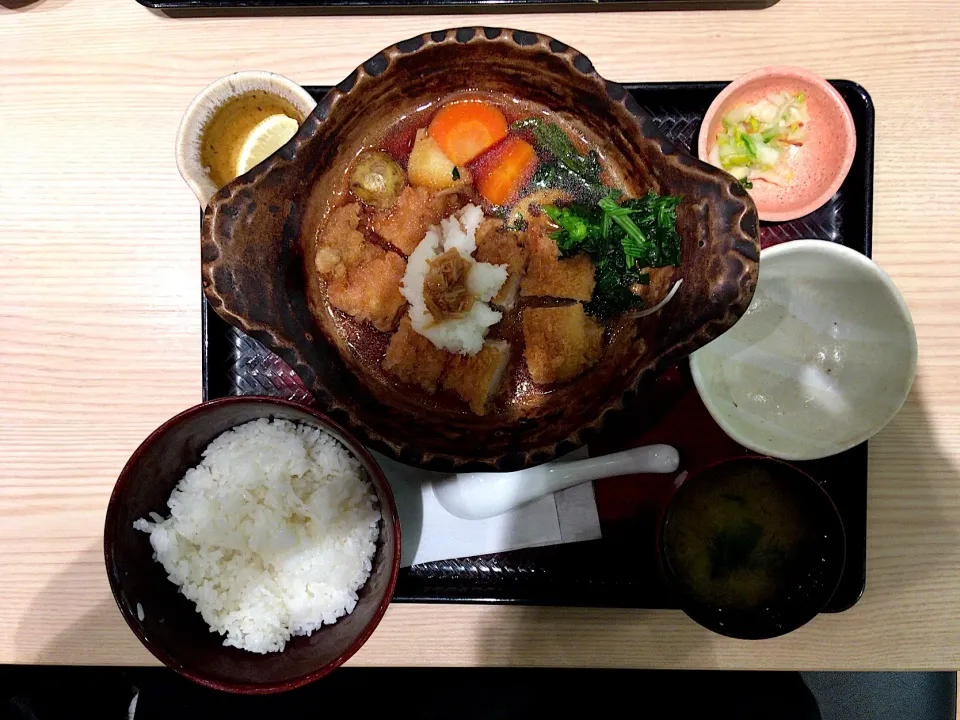 チキンかあさん煮定食|ばーさんさん