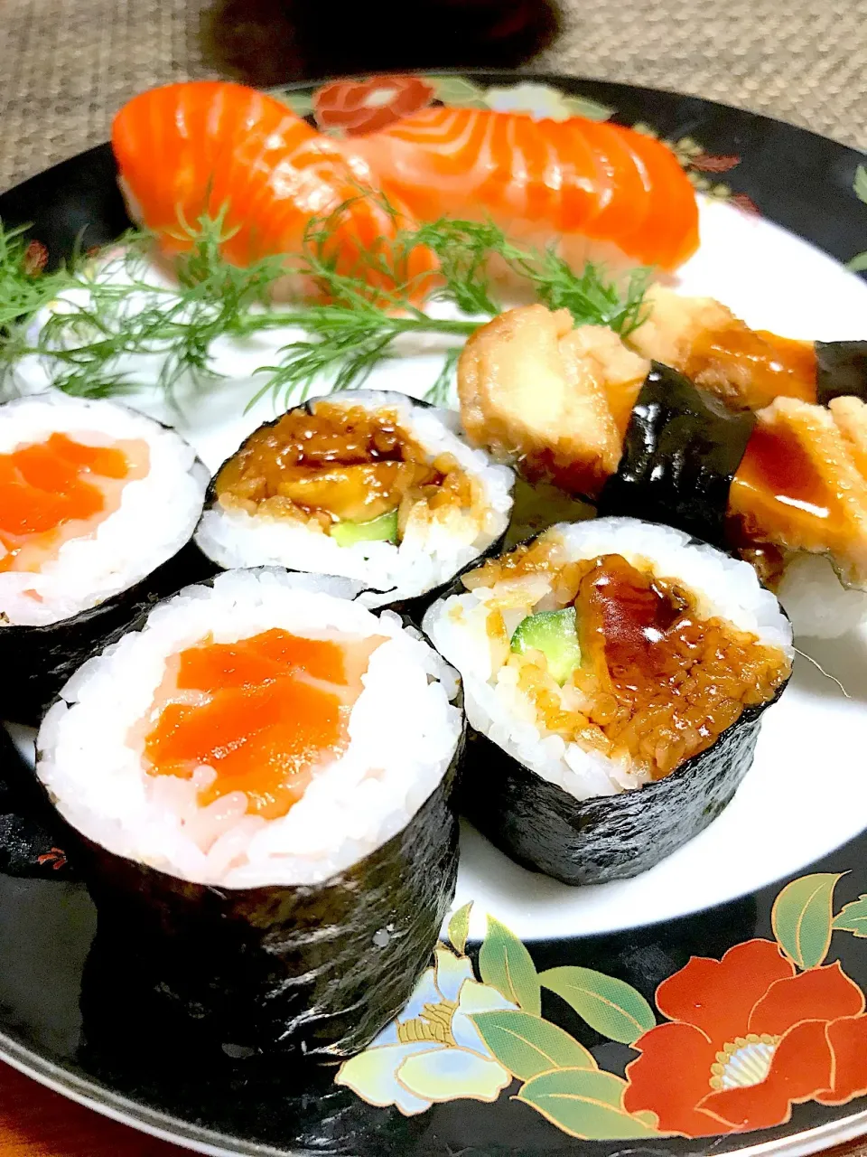 サーモンと穴子寿司買っちゃいました🍣|シュトママさん