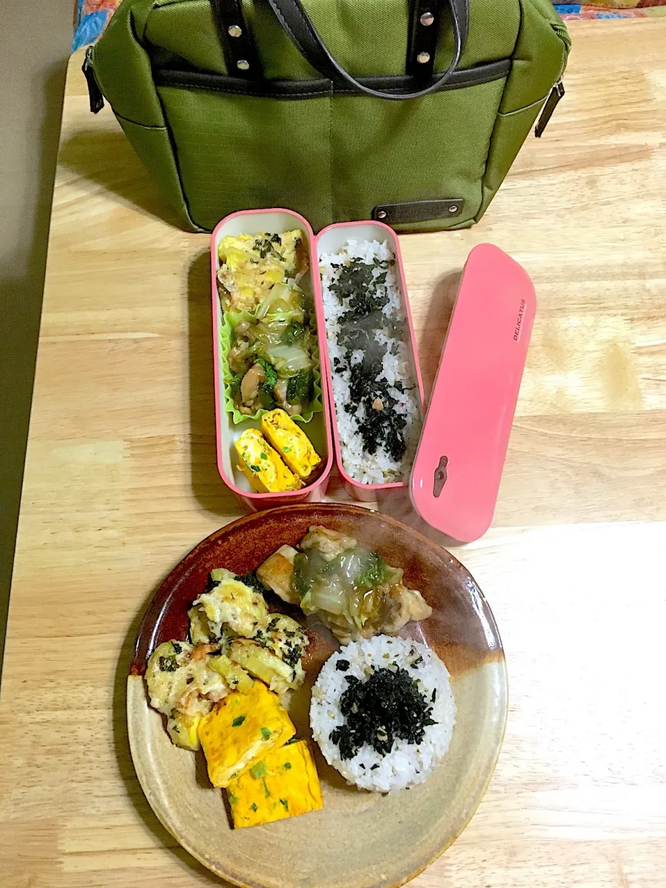 今日の自分お弁当＆旦那さんプレート( ´͈ ᗨ `͈ )◞♡⃛|さくたえさん