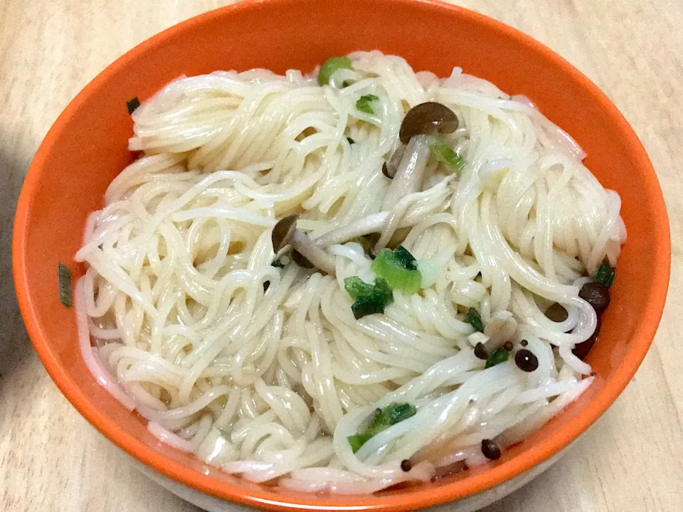 Snapdishの料理写真:きのこそうめん|芝辻健二さん