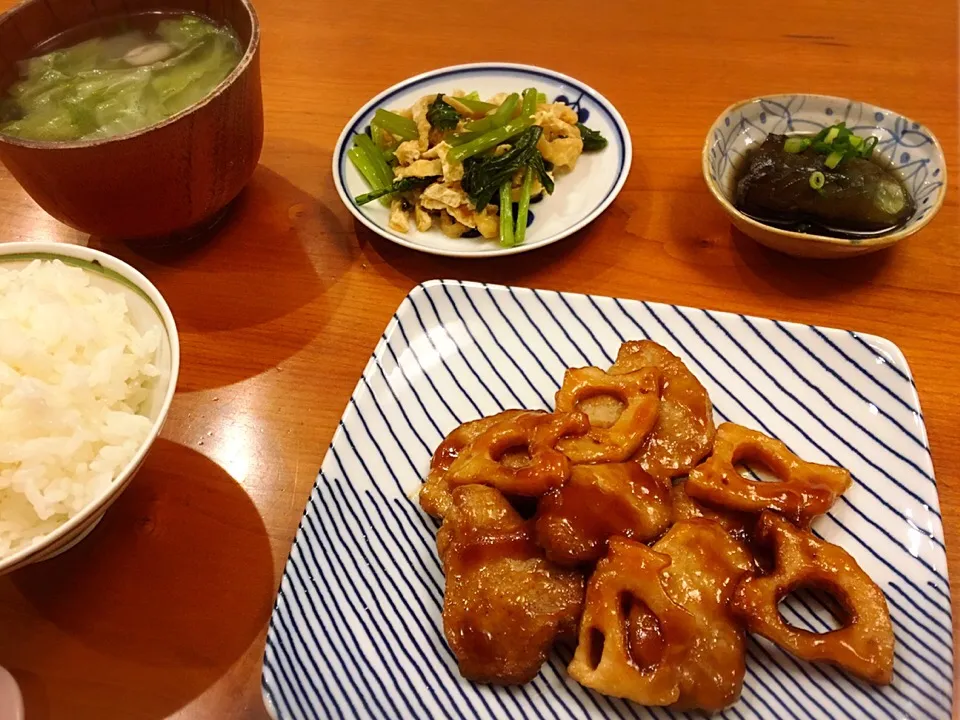 12/20 夕飯♪  ヒレ肉と蓮根で黒酢豚  茄子煮浸し 蕪の葉と油揚げの煮浸し 白菜と椎茸の中華スープ|ikukoさん