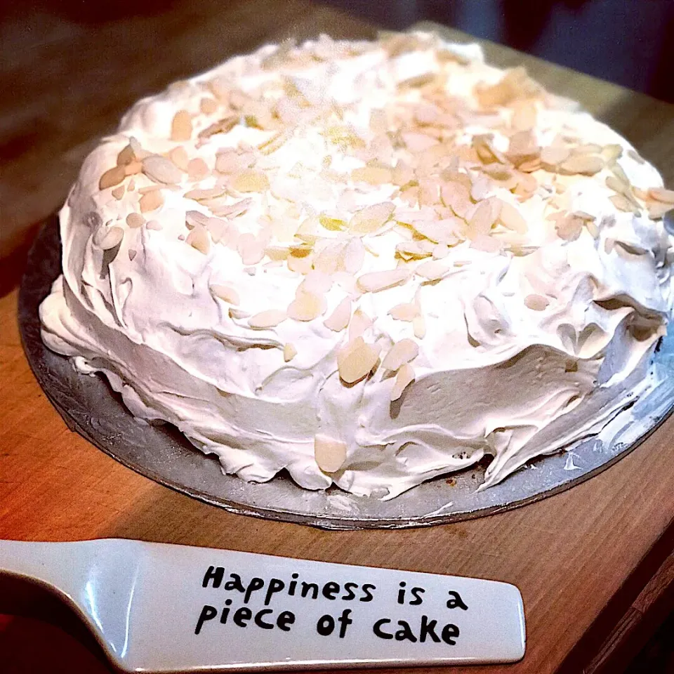 Snapdishの料理写真:Happiness is A piece of Cake. Comfort Food For Christmas #Starbucks #friends #chefemanuel  Brandy Butter Cream Iced Fruit Cake Topped with Chopped Almonds|Emanuel Hayashiさん