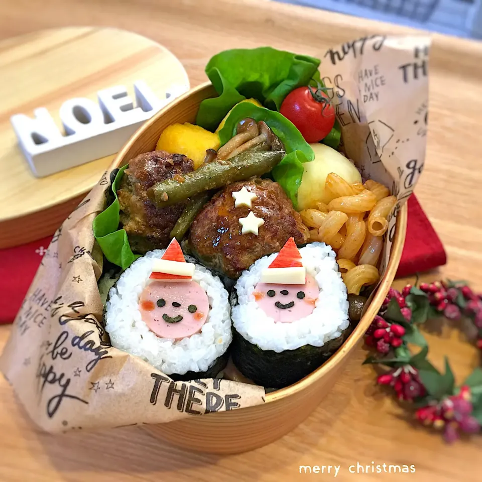 Snapdishの料理写真:クリスマス☆簡単巻き寿司弁当♩|yokkoiroさん