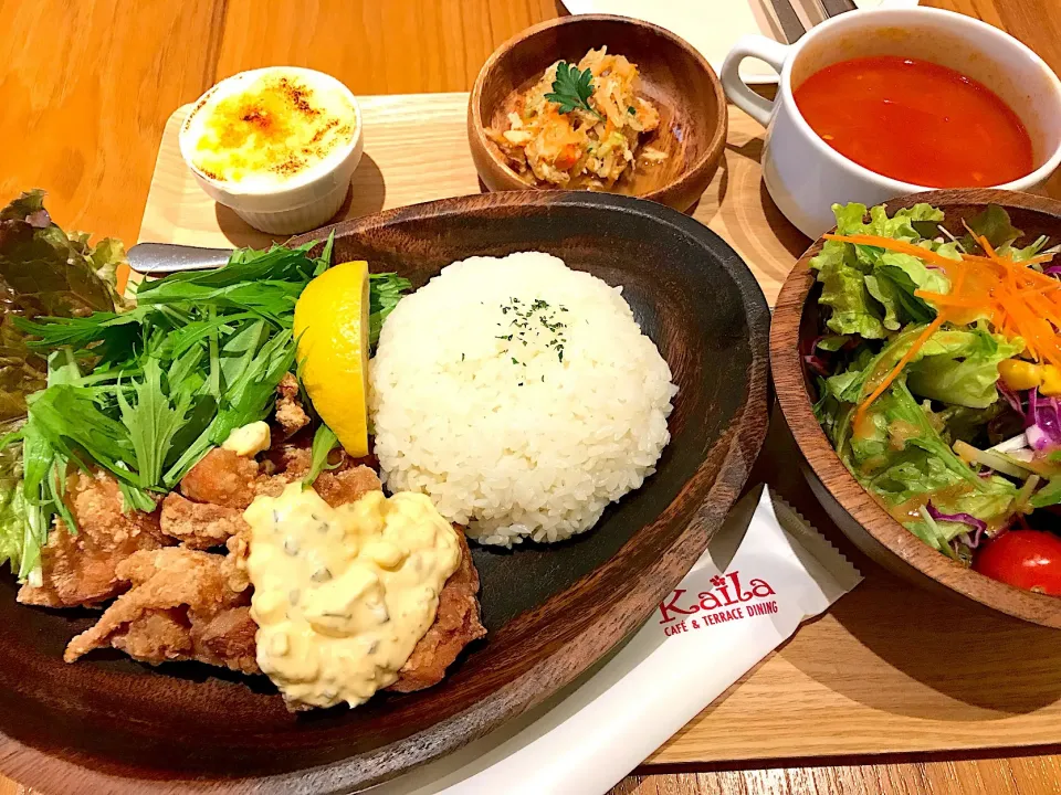 日替わりランチ モチコチキンセット|マハロ菊池さん