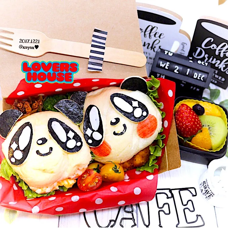 デコパンダサンド弁当🐼🐼❤️


 #デコ弁  #キャラ弁　 #メリー＆ケン#パン弁当 #サンドイッチ|あーたんさん