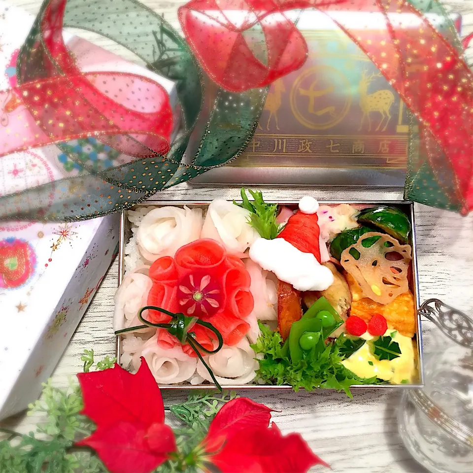 クリスマスボックス🎄 エビフライサンタ🎅🍤#クリスマス弁当#カンカン弁当|puchan_cafeさん