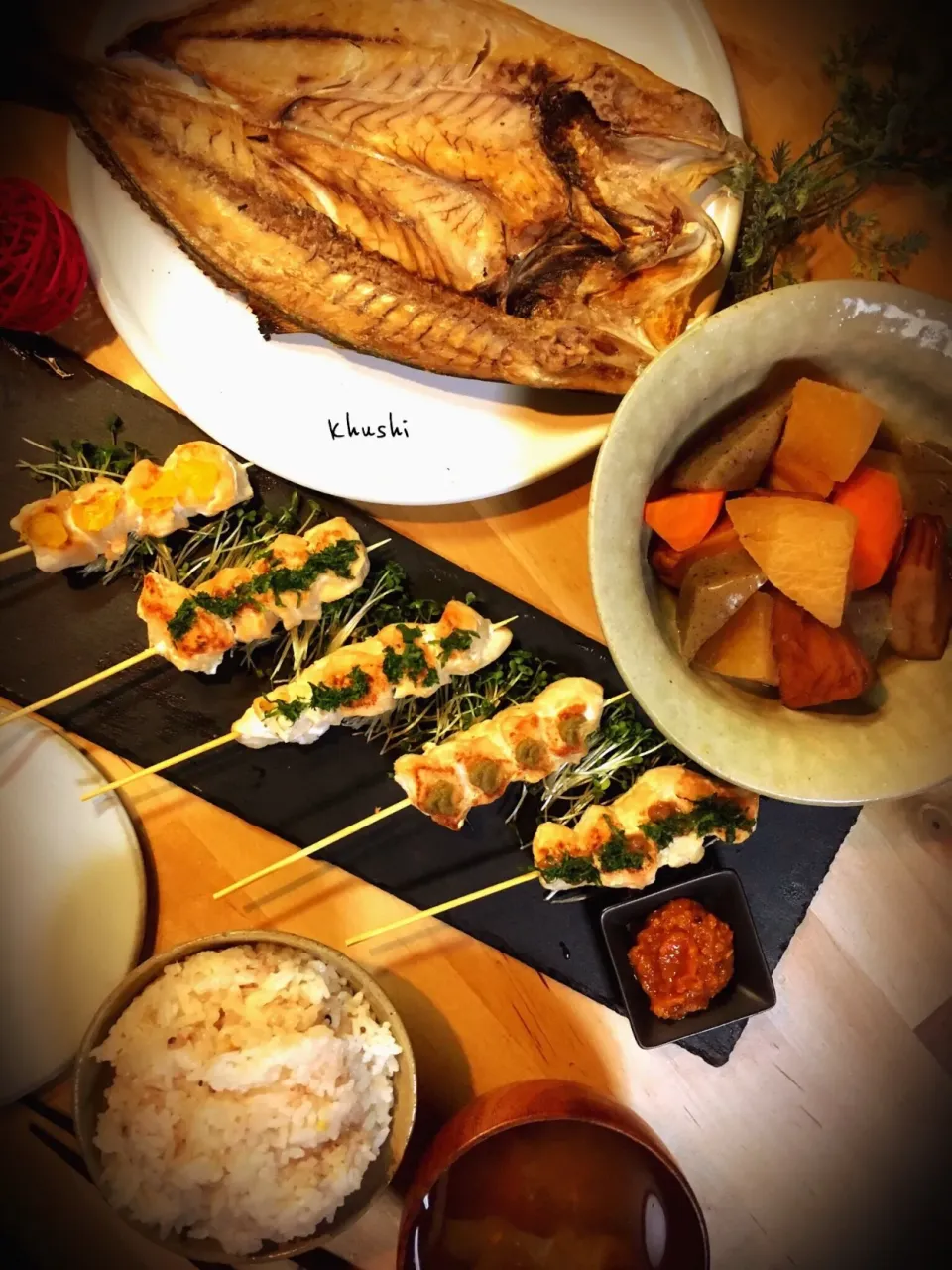 Snapdishの料理写真:お魚定食

冬至だからって、無理矢理柚子をのせたささみ串とか…|KOZUEさん