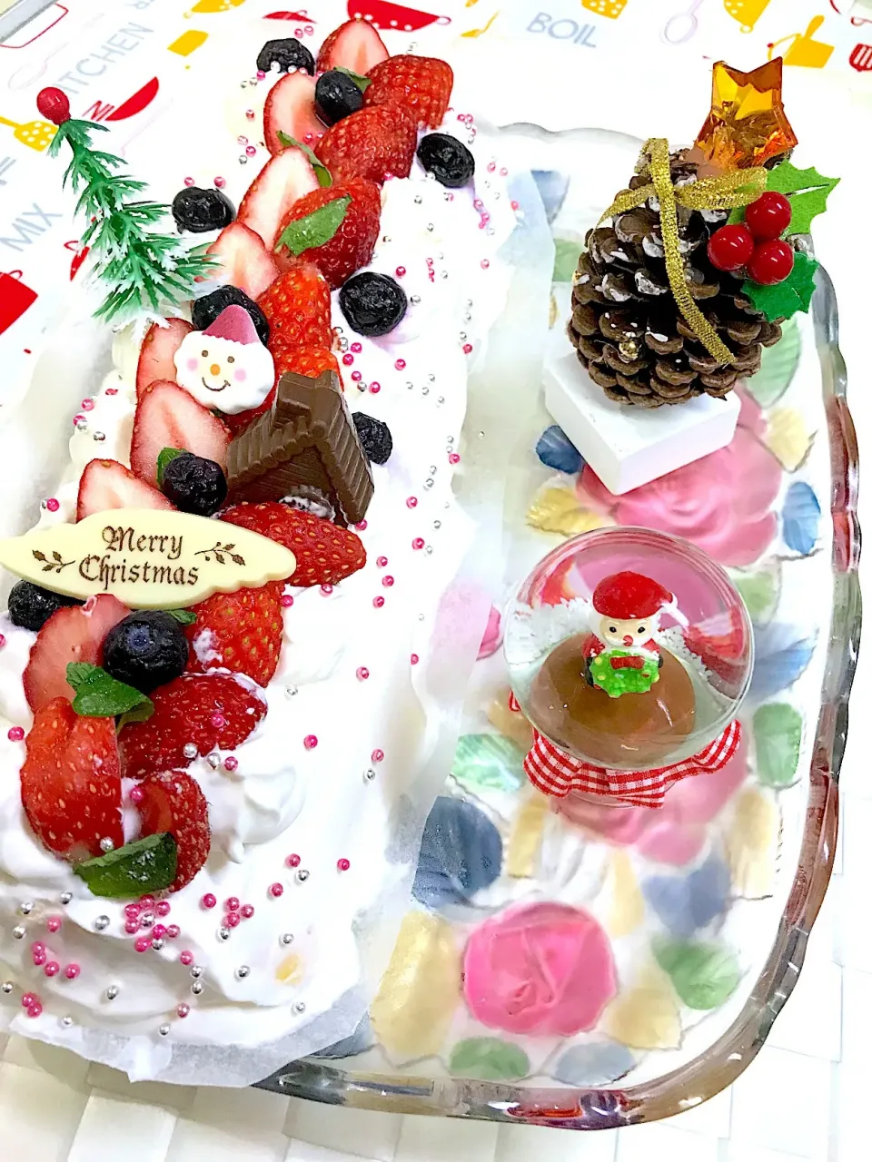 Snapdishの料理写真:ロールケーキのX'masケーキ|milkさん