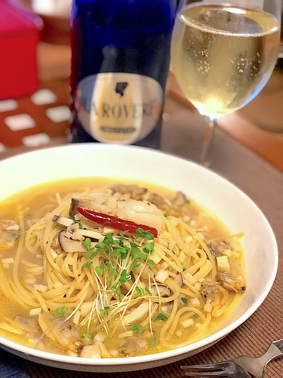 ホンビノスボンゴレ

 #アレンジ  #ホンビノス貝  #酒蒸し  #パスタ  #ボンゴレ  #白ワイン #イタリア産|たつやん。さん