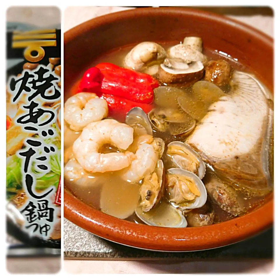 いただいた焼きあごだし鍋つゆを使ってカスエラ(スペイン土鍋)料理😋😋
ブリ+エビ+アサリ+野菜色々☺️|quita (喜田)さん