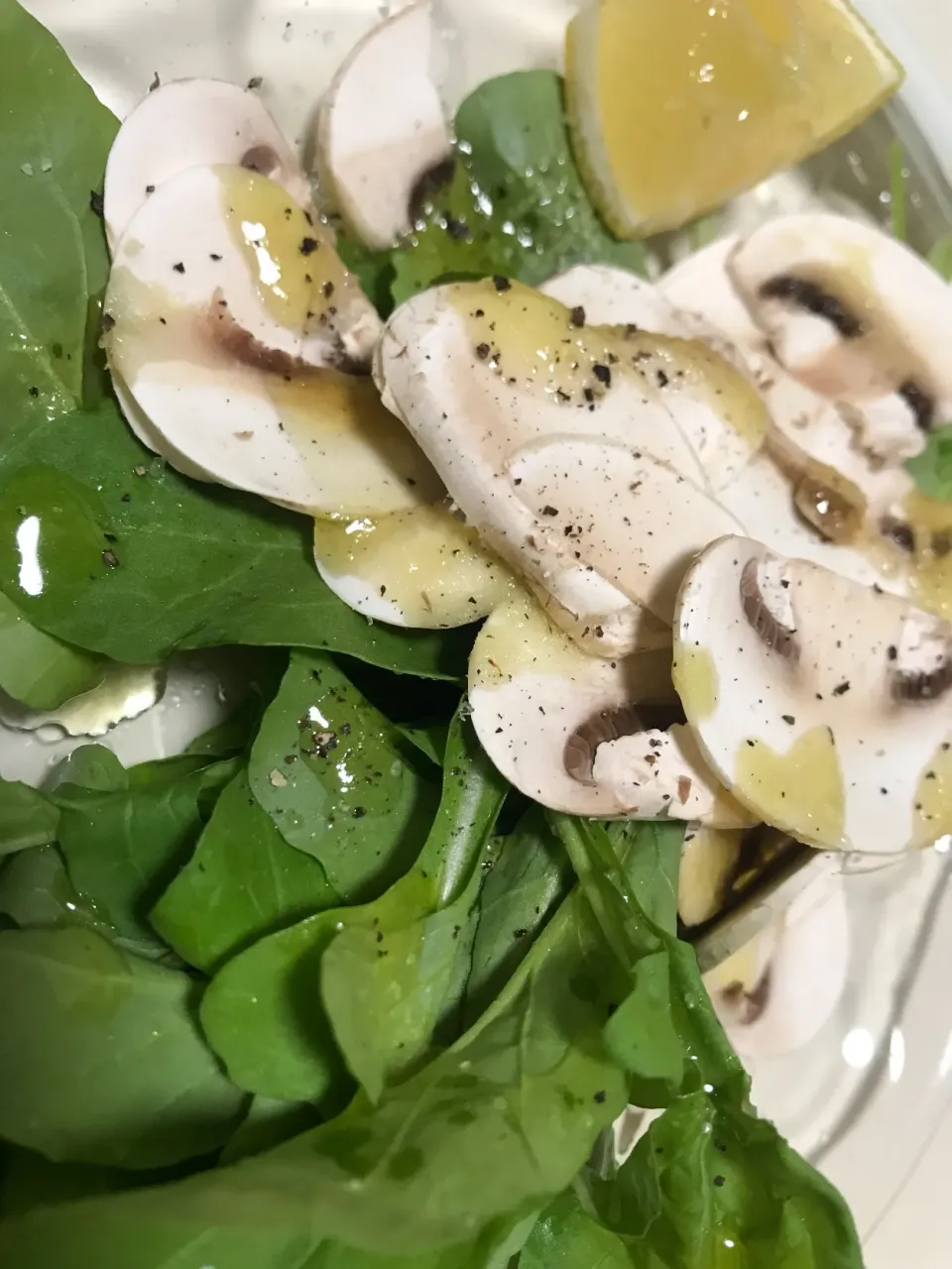 岩手県産マッシュルームとルッコラのサラダ
Funghi della prefettura di Iwate e insalata con Rucola

#岩手県産
#マッシュルーム
#ルッコラ|お家でbar!さん