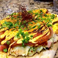 Snapdishの料理写真:Katsumi-Goya Okonomiyaki w/ applewood bacon|Humberto f. gonzalezさん