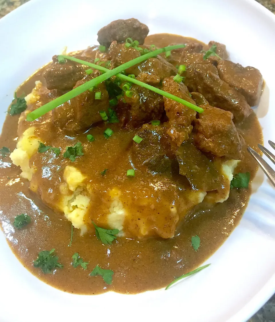 Carne Guisada (Beef Stew) with gravy|Alma's Home Kitchenさん