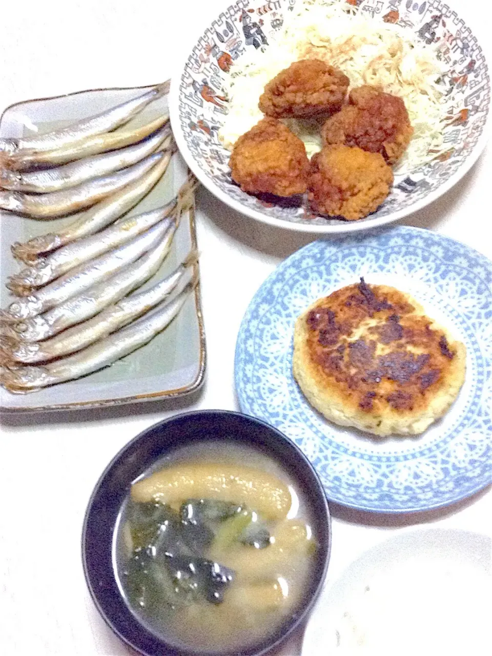 ししゃものぽん酢焼き。豆腐バーグ。厚揚げ唐揚げ。ほうれん草のお味噌汁|Ayaさん