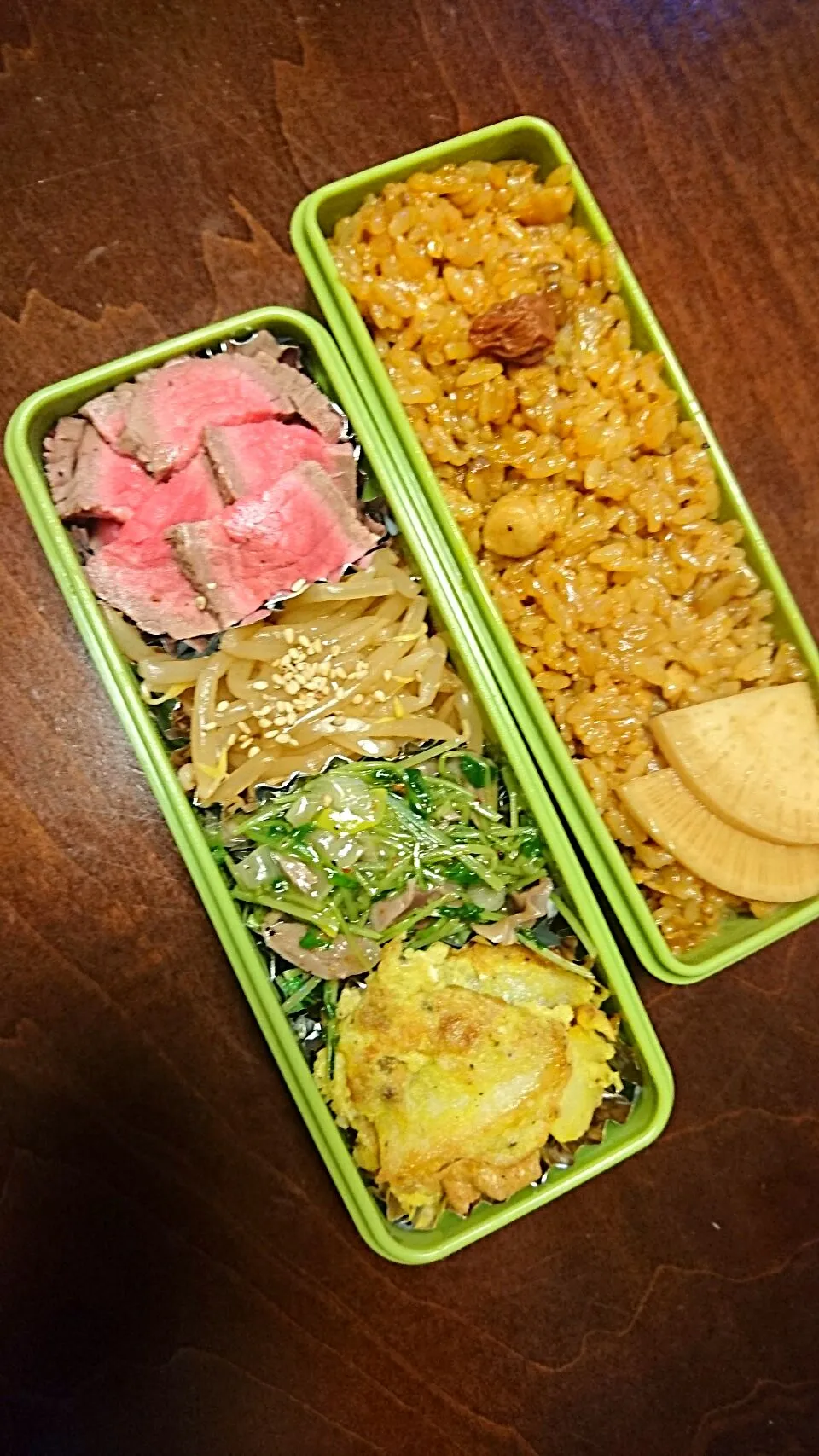 Snapdishの料理写真:ローストビーフ・チキンライス弁当|りょーさん